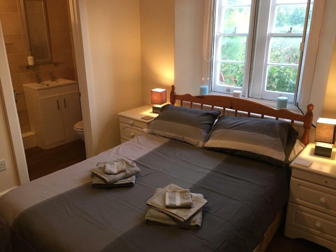 Holly Grove - Homestay Bristol Esterno foto